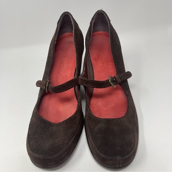 Aerosoles Size 7 Wooden Wedge Suede Shoes - Picture 3 of 7